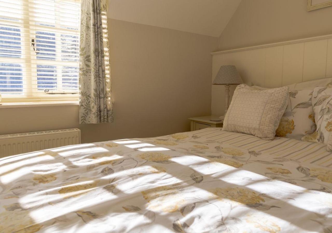 Jasmine Cottage - 2 Bedroom In Heart Of Bourton! Exterior photo
